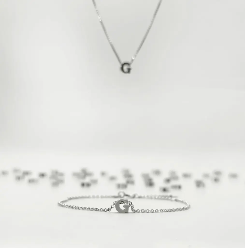 colar e pulseira 2 letra.webp